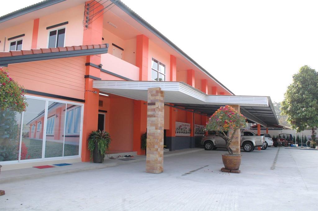 Isabel Boutique Hotel Чианг Рай Екстериор снимка