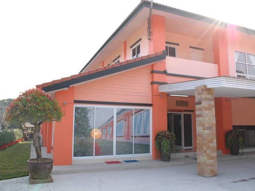 Isabel Boutique Hotel Чианг Рай Екстериор снимка
